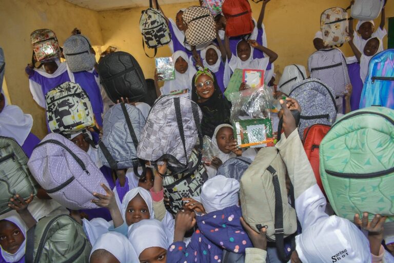 White Heart ,AMG foundation, others  distributes  school items to 150 pupils